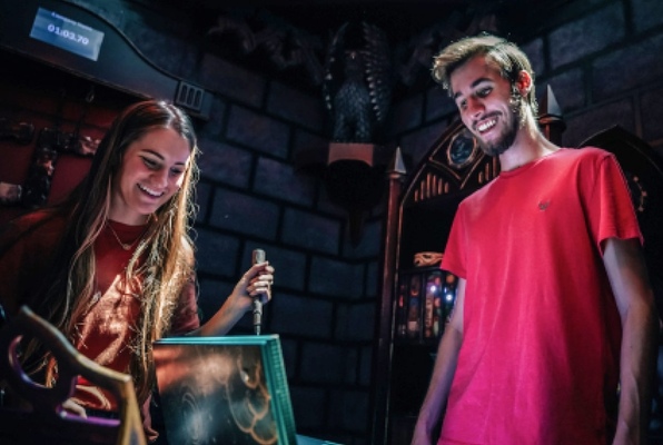 Magic School (Royal Escape Rooms) Escape Room