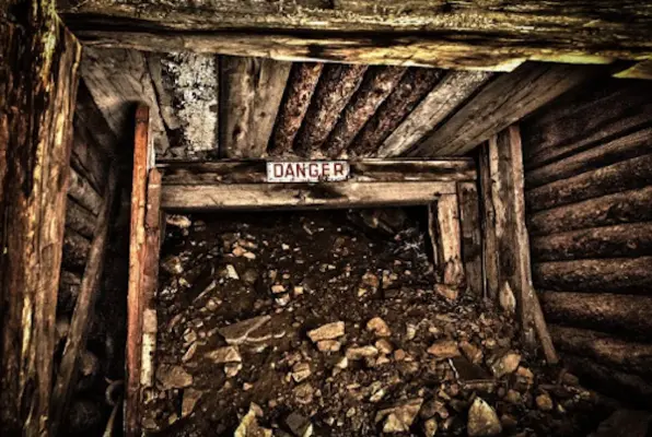 Gold Mine: Last Breath (Escape Rooms Portland Michigan) Escape Room