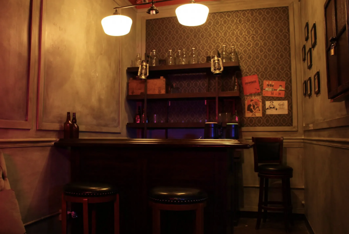 Moonshine Madness (PanIQ Escape Room) Escape Room