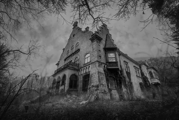 The Manor (The Room LA) Escape Room