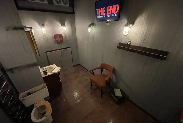 The End (Streaper's Escape Adventures) Escape Room