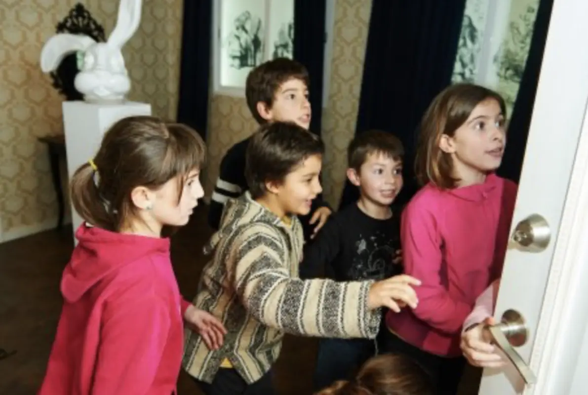 Alicia y la Llave del Tiempo (Aventurico Madrid) Escape Room
