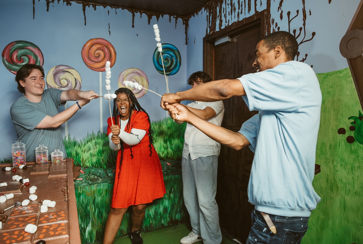 Death by Chocolate (Bond's Escape Room) Escape Room