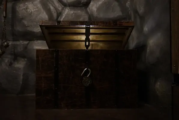  The Holy Grail (Uniquest) Escape Room