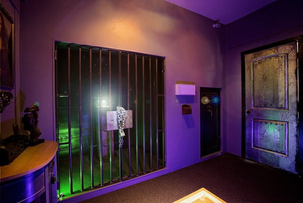 The Pink Panther (Mystic Escape Room) Escape Room