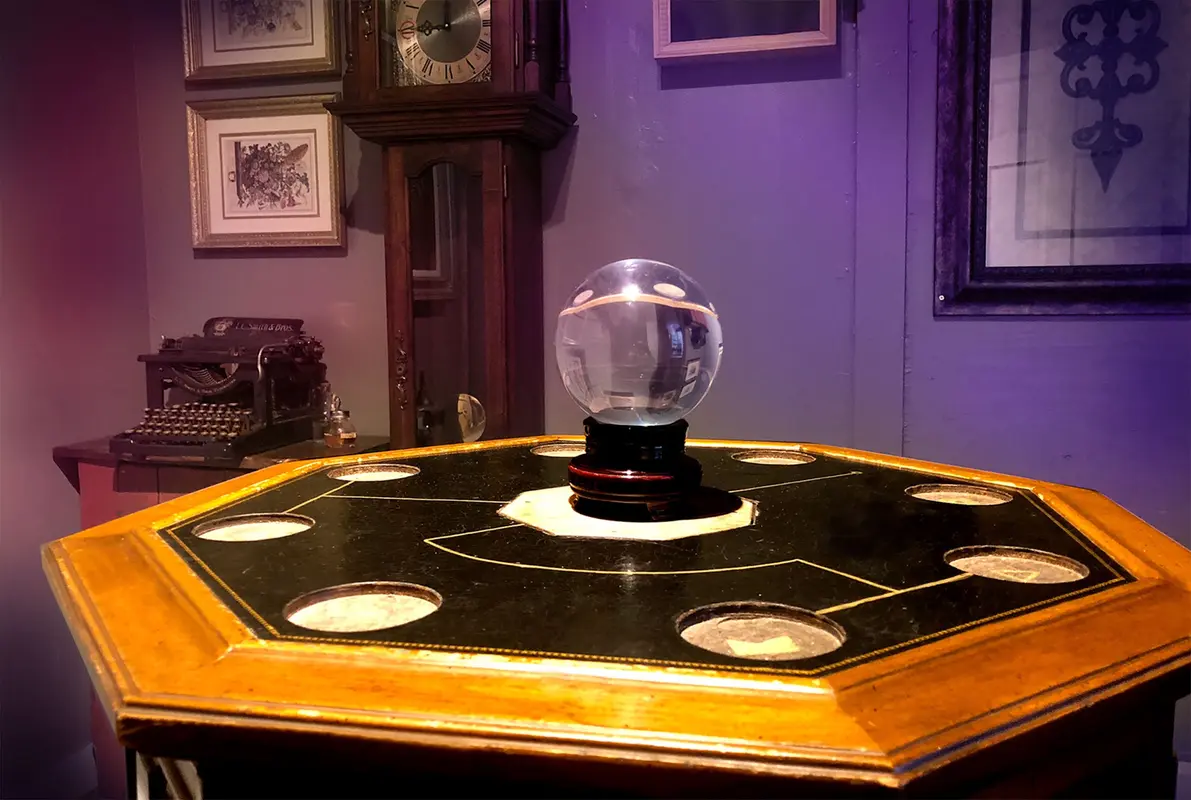 The Amulet of Time (Mystic Escape Room) Escape Room