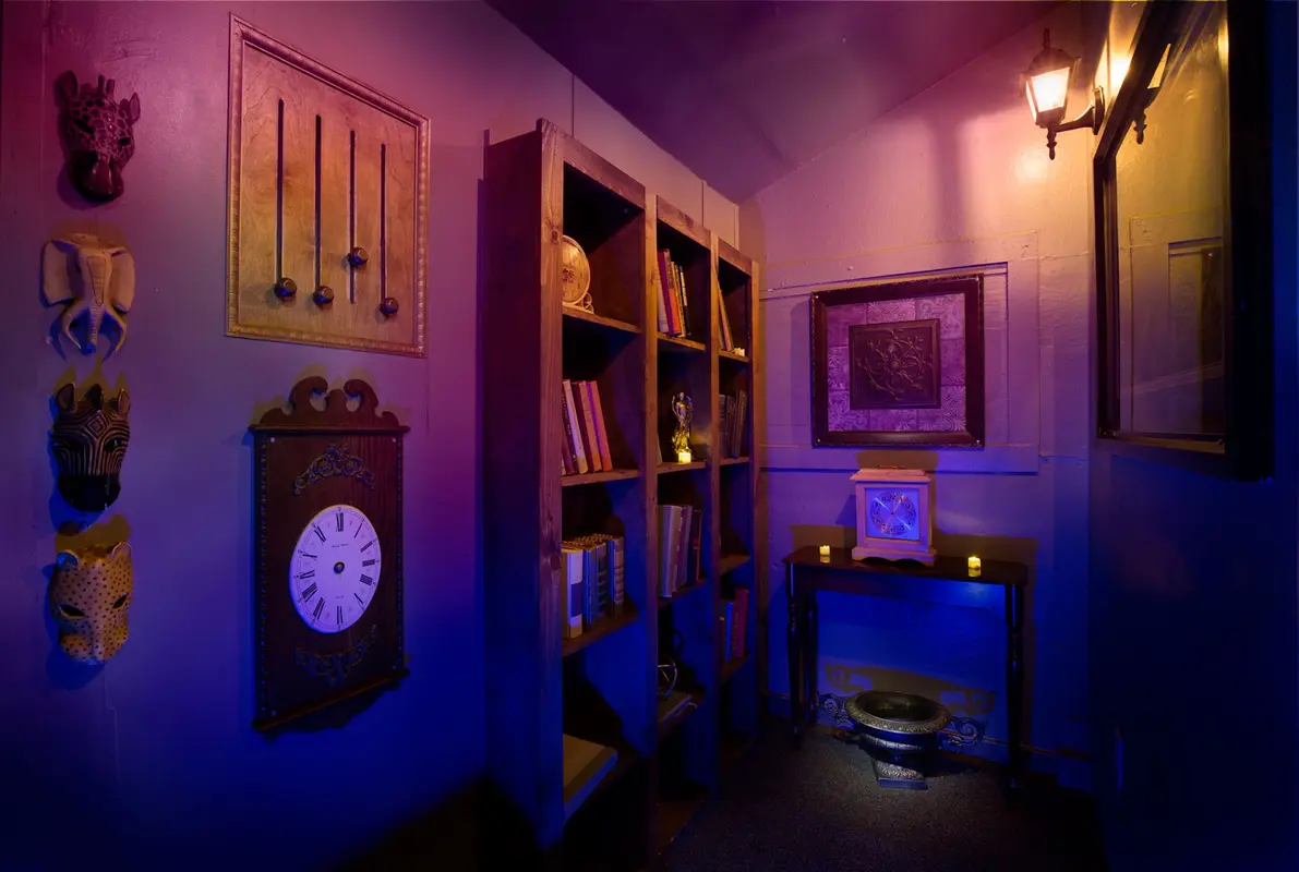 The Amulet of Time (Mystic Escape Room) Escape Room