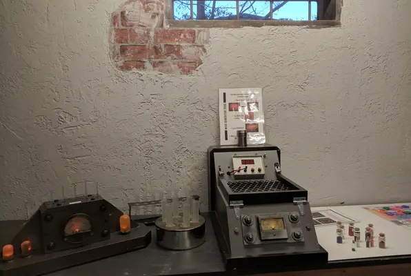 The Basement Lab (HHI Escape) Escape Room