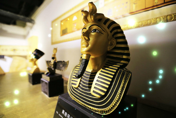 Return to Thebes (The One Room Escape) Escape Room