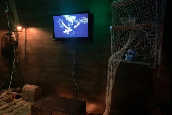 Dead Men Tell No Tales (Ingenious Escape Rooms) Escape Room