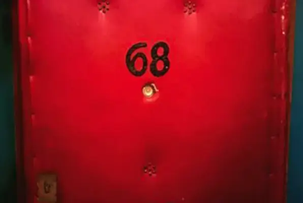 האתגר דירה 68 (Challenge) Escape Room
