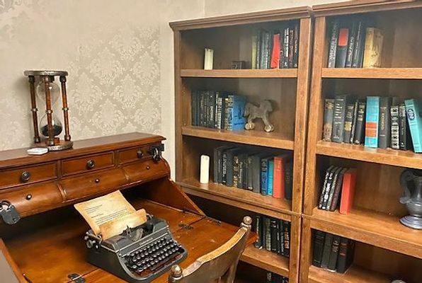 The House That Spirits Built (Golden Escape Rooms) Escape Room
