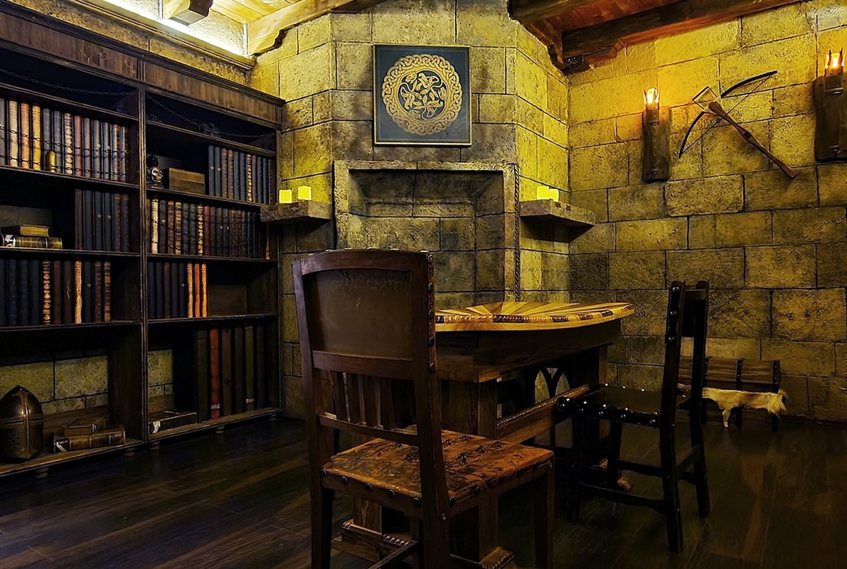 A trón (MystIQueRoom) Escape Room