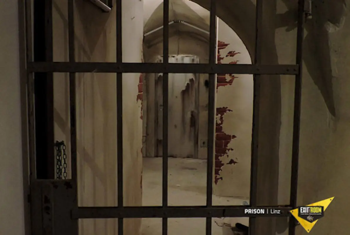 Prison Online