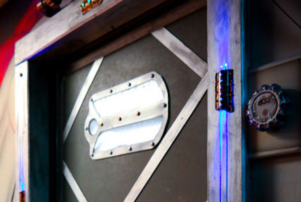 Alien Invasion (Hint Hunter Puzzle Rooms) Escape Room