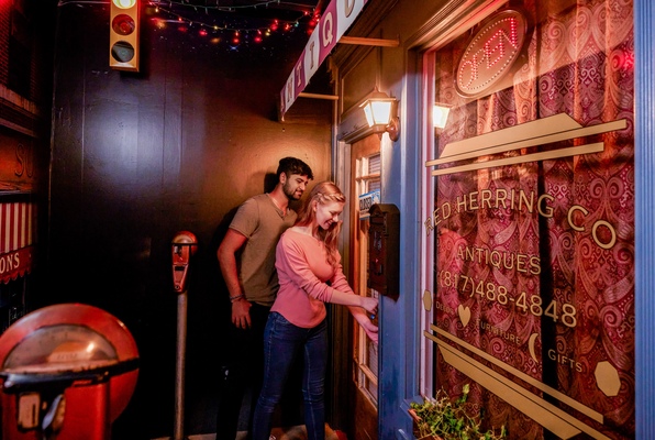 The Gift (Red Door Escape Room Oklahoma City) Escape Room