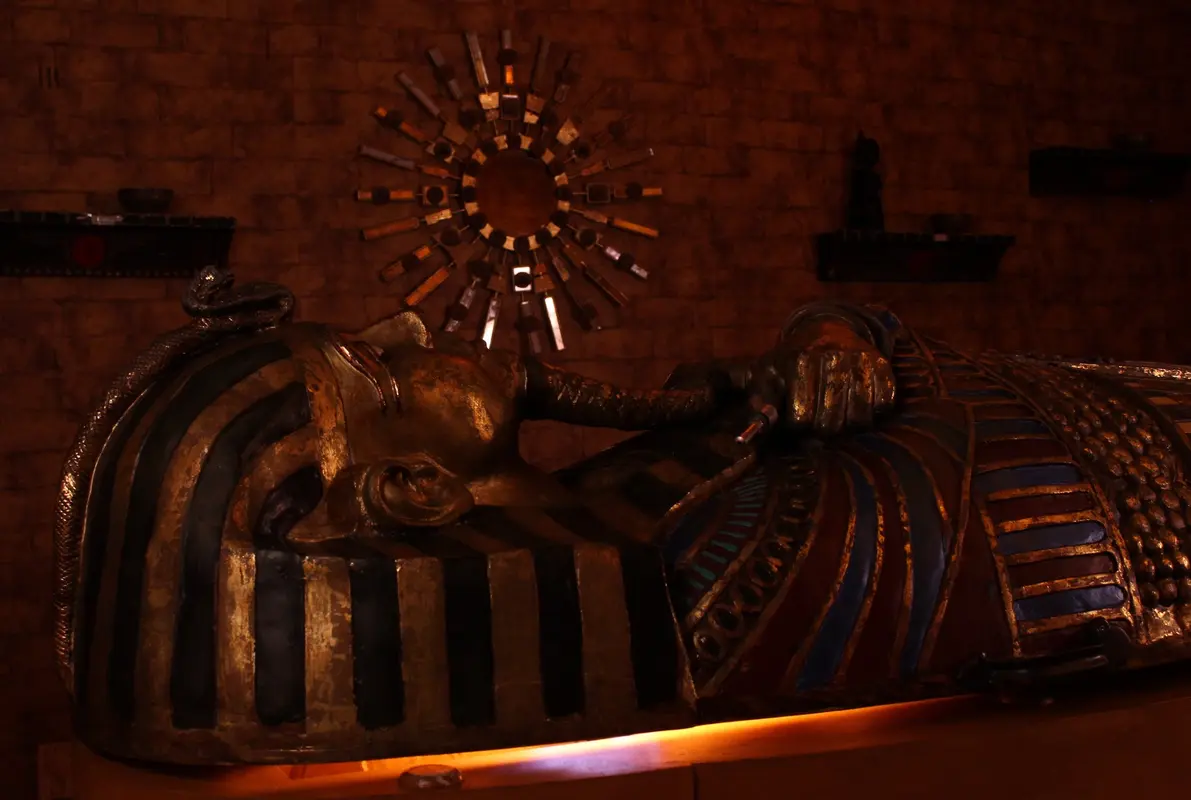 The Egyptian Tomb (Clue Chase) Escape Room