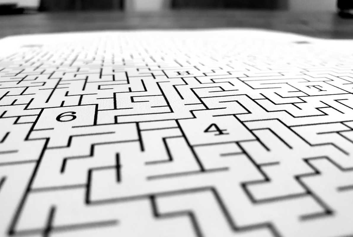 The Disappearing Diamond Online (Paradox Parlours Escape Rooms) Escape Room