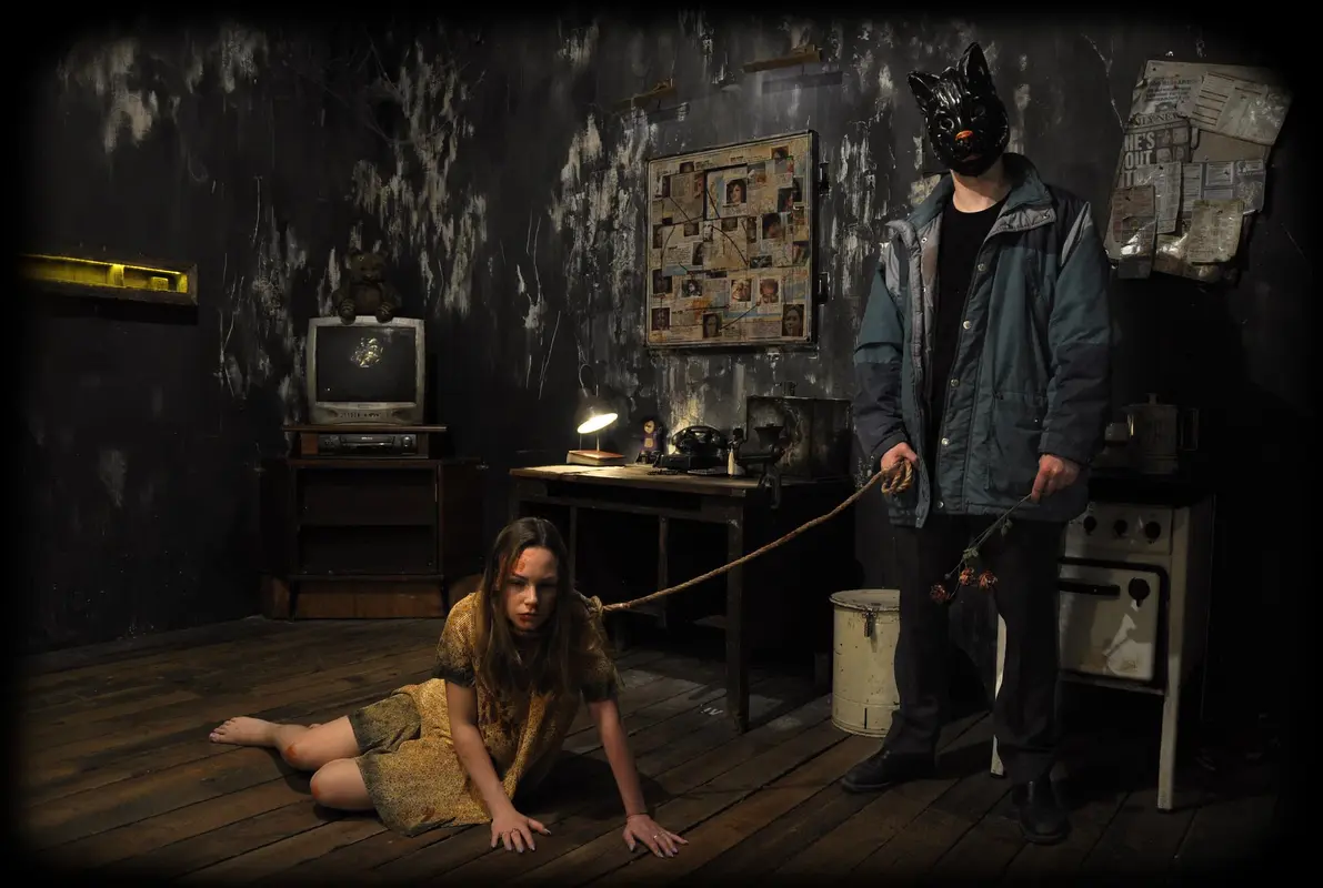 Dom Mordercy (Black Cat) Escape Room