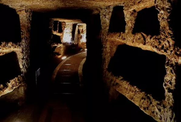 Il mistero delle Catacombe (Game Oasis) Escape Room