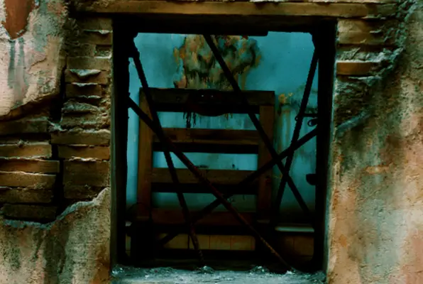 Madness: 1917 (Doors of Divergence) Escape Room