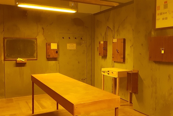 Progetto DNA (Escape Laboratory) Escape Room