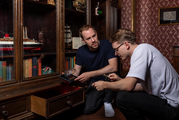 Vererbtes Doppelleben (pause & play) Escape Room