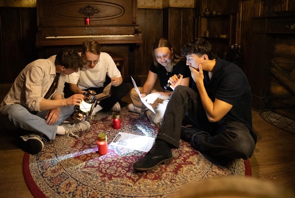 Die Jagdhütte (pause & play) Escape Room