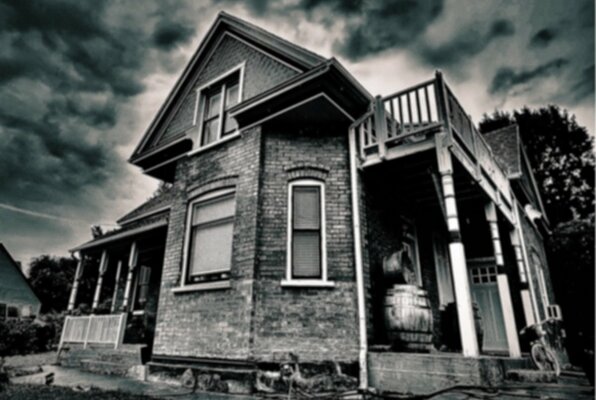 Murder Mystery at the Manor (Outland Adventures) Escape Room