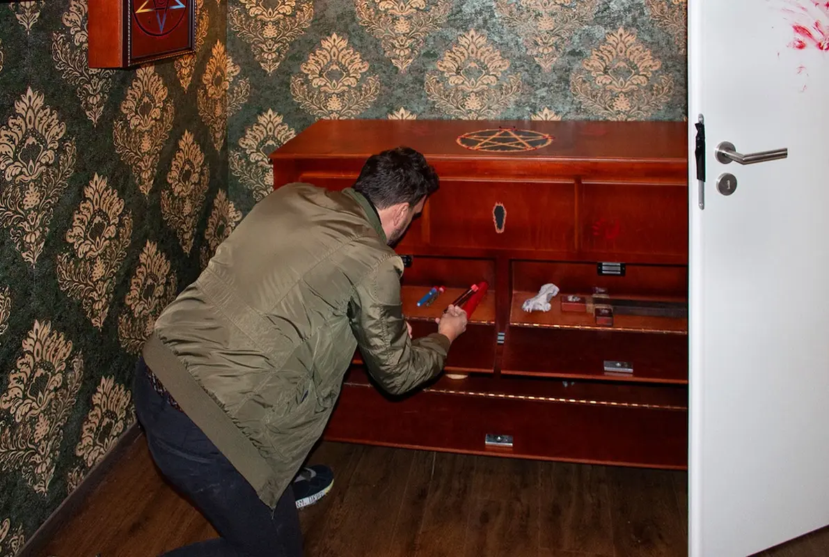 Exorcist (Escape Squad) Escape Room