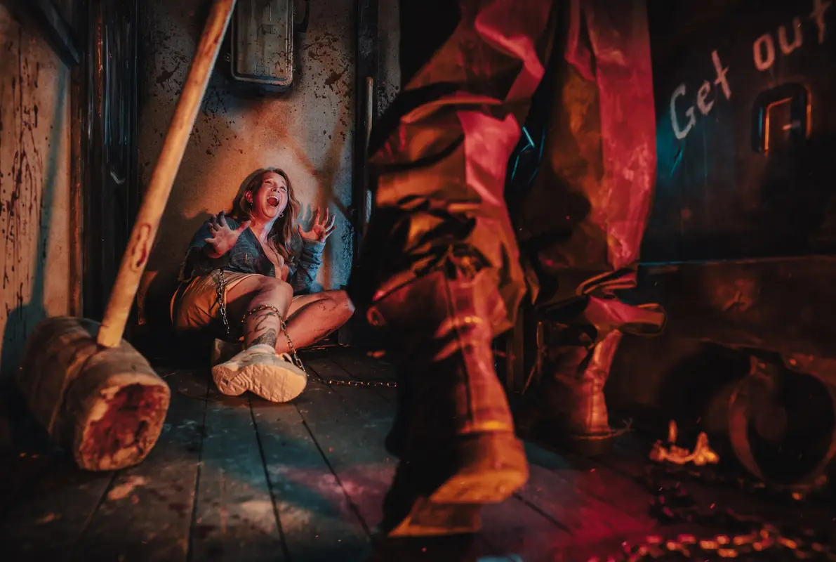 Wrong turn [Nirgendwo] (ROOM Escape Room) Escape Room