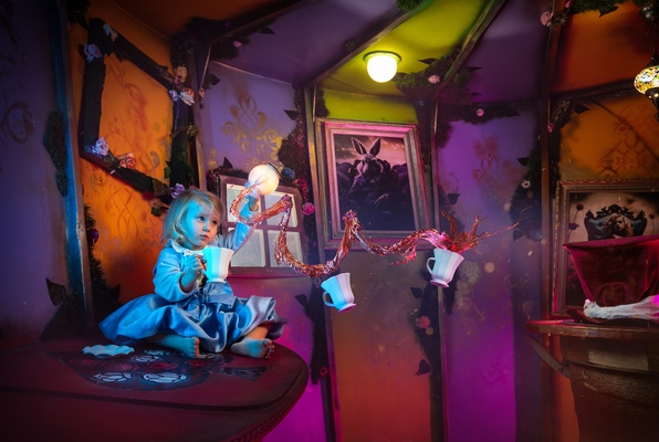 Alice im Wunderland (ROOM Escape Room) Escape Room