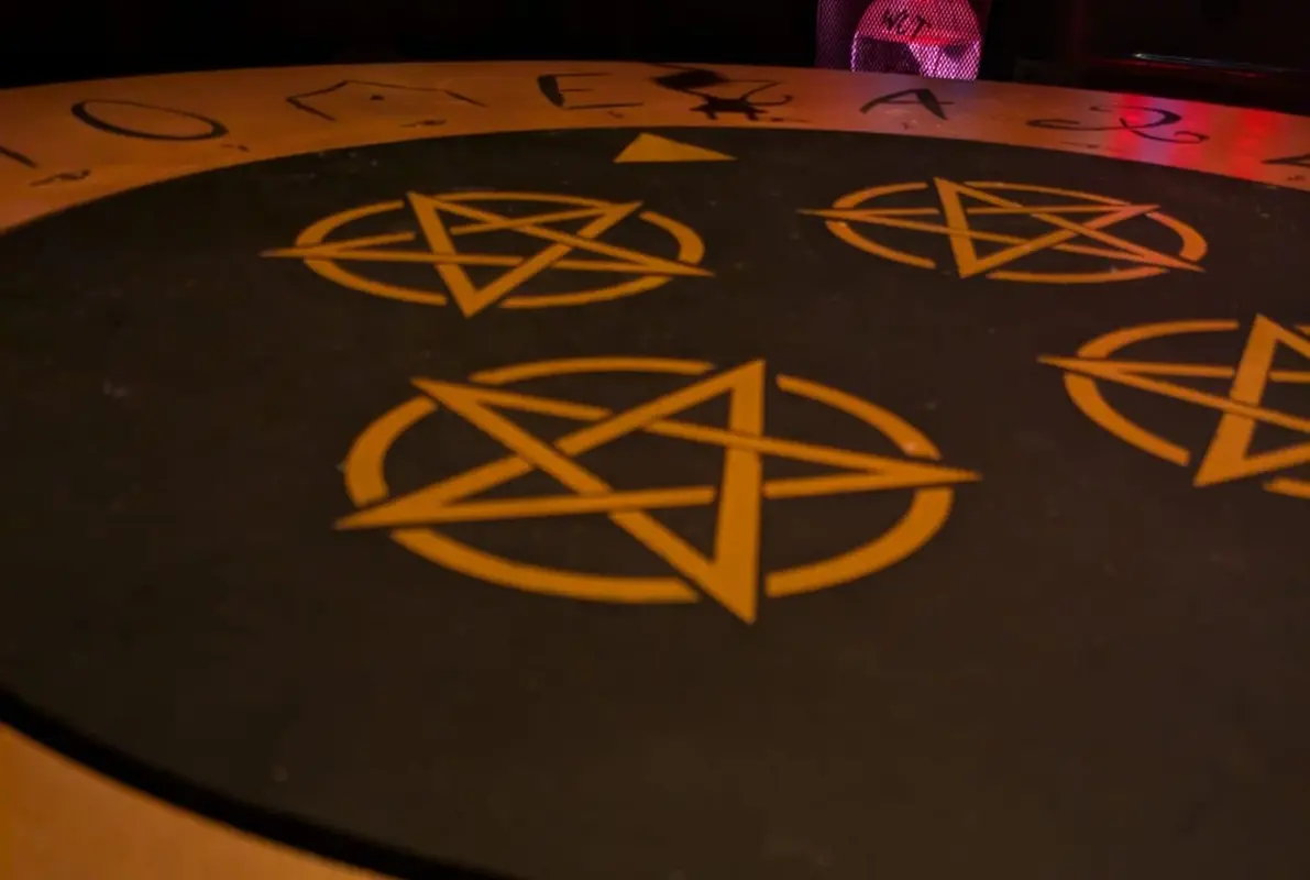 Magic Boom (Team X) Escape Room