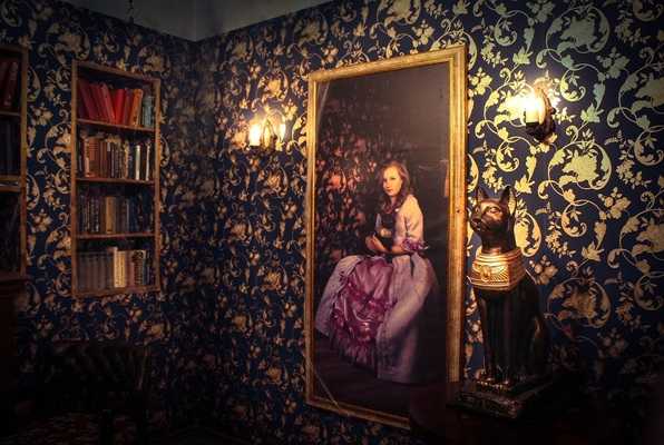 Antikvāra slepkavības gadījums (Exitoria) Escape Room