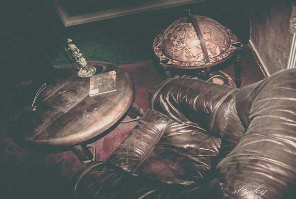 Antikvāra slepkavības gadījums (Exitoria) Escape Room