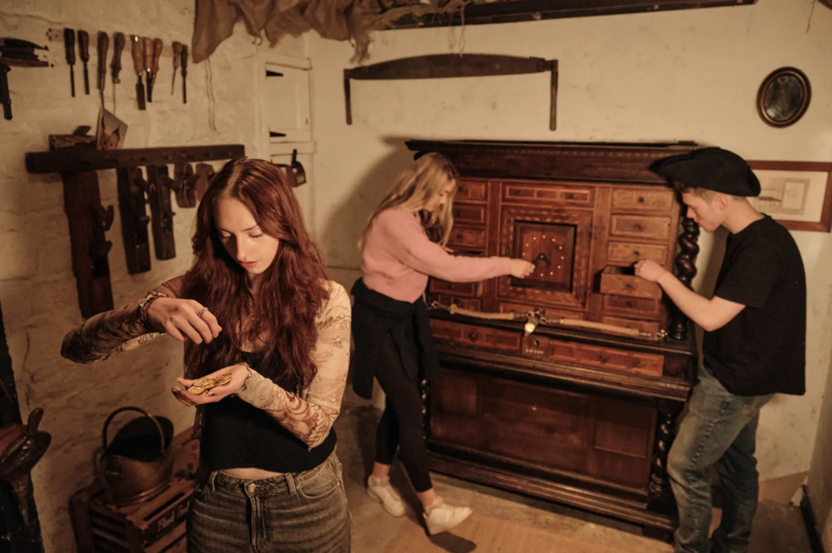 The Deacon's Cabinet