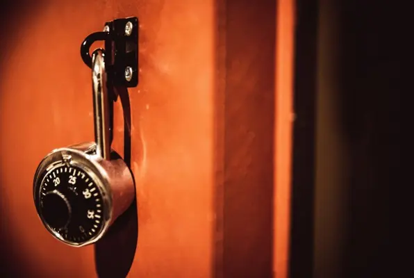 Lost statues of Knossos (Athens Clue) Escape Room