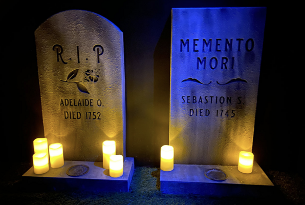 The Haunting in Crimson (Adventure Gamez) Escape Room