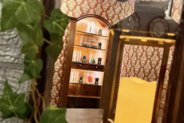 Ceaune, baghete si secrete (Magic House) Escape Room