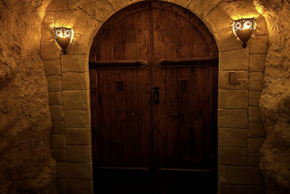 The Sorcerer's Curse (Mystery Soup Escape Rooms) Escape Room