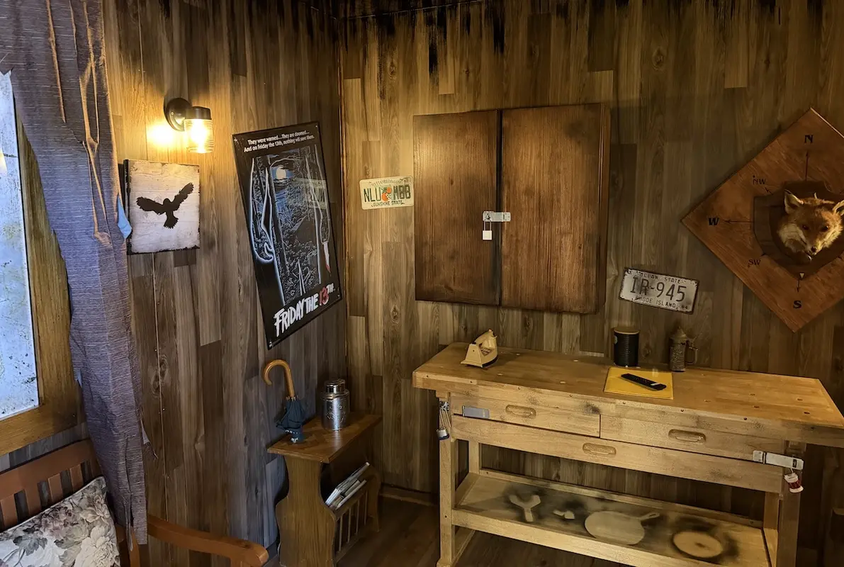 Stabbin Cabin (404 Escape Room) Escape Room