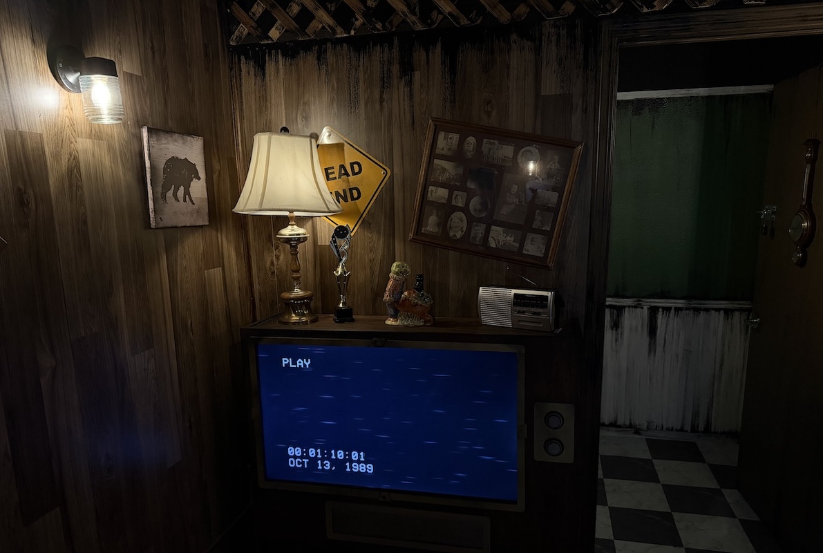 Stabbin Cabin (404 Escape Room) Escape Room