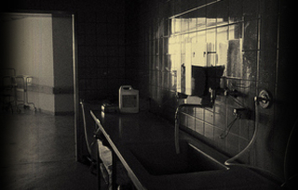 Gabinet Doktorka (Try To Leave) Escape Room