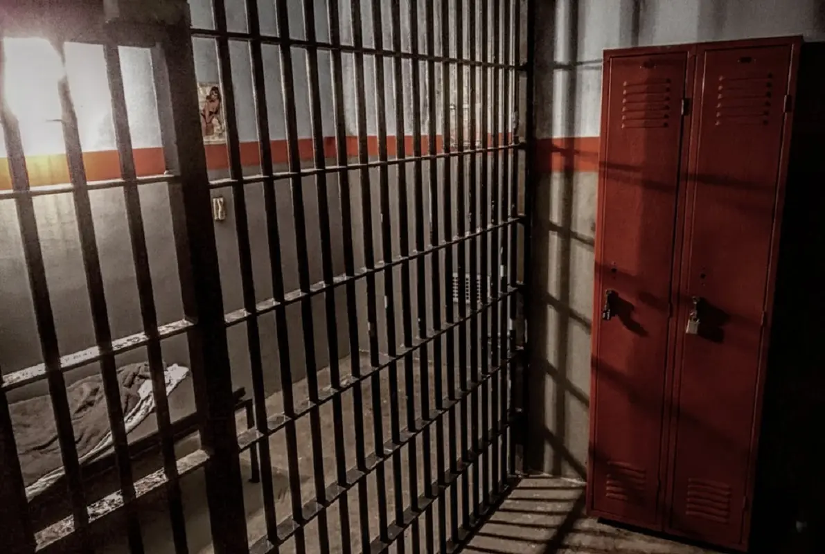 Prison Break (Fox in a Box Miami) Escape Room