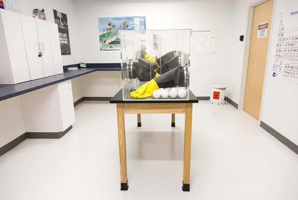 The Lab (Houdini's Room Escape) Escape Room