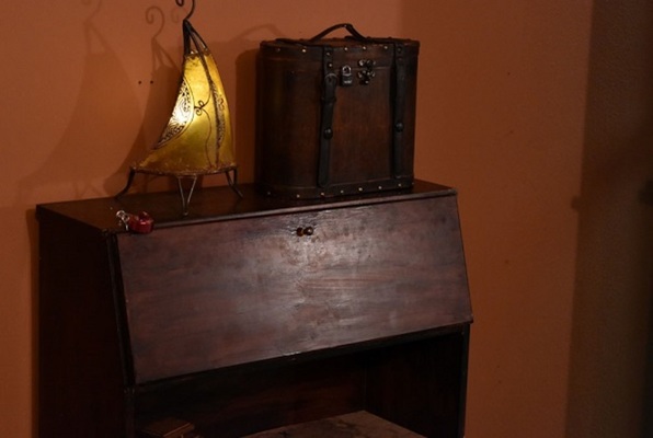 Wild Wild West Saloon (Escape This Live) Escape Room