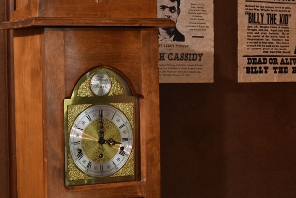 Wild Wild West Saloon (Escape This Live) Escape Room