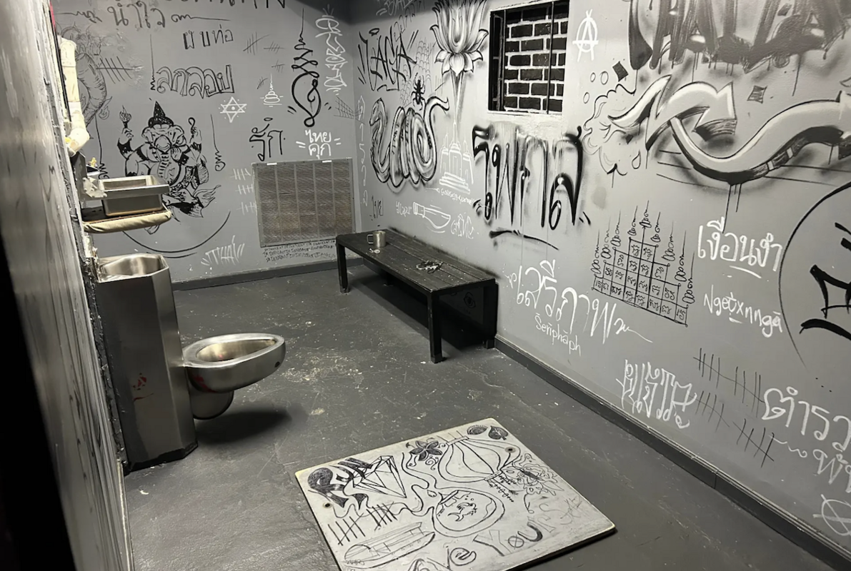 Escape Thai Prison