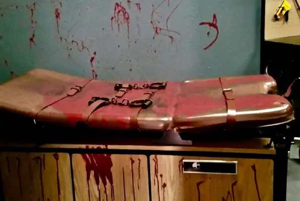 The Torture Chamber (Exit Strategy) Escape Room