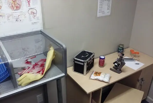 CDC Laboratories - Viral Containment (Michigan Escape Games) Escape Room